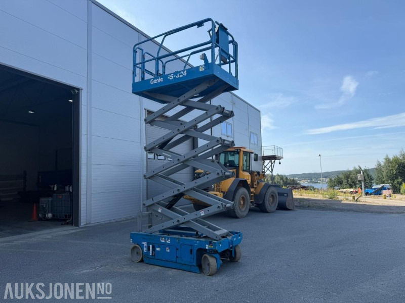 Genie GS-3246 sakselift - 639 timer. - Работна площадка: снимка 1 Genie GS-3246 sakselift - 639 timer. - Работна площадка: снимка 1