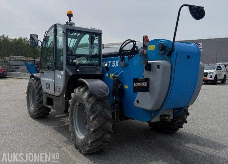 Genie GTH-4017 SX - Teleskoptruck - 4x4 med firehjulssving - Skuffe og pallegafler med hydraulisk bredding - Телескопичен товарач: снимка 3 Genie GTH-4017 SX - Teleskoptruck - 4x4 med firehjulssving - Skuffe og pallegafler med hydraulisk bredding - Телескопичен товарач: снимка 3