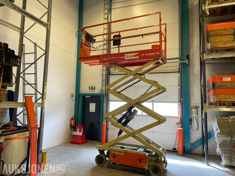 JLG 1930 ES sakselift med kun197 t - Работна площадка: снимка 5 JLG 1930 ES sakselift med kun197 t - Работна площадка: снимка 5