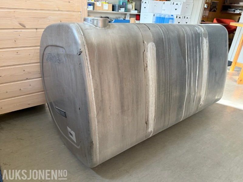 2023 Dieseltank 530 L 70x70x130 - Montert på Volvo FH 2023 D-Shaped - Камион: снимка 2 2023 Dieseltank 530 L 70x70x130 - Montert på Volvo FH 2023 D-Shaped - Камион: снимка 2