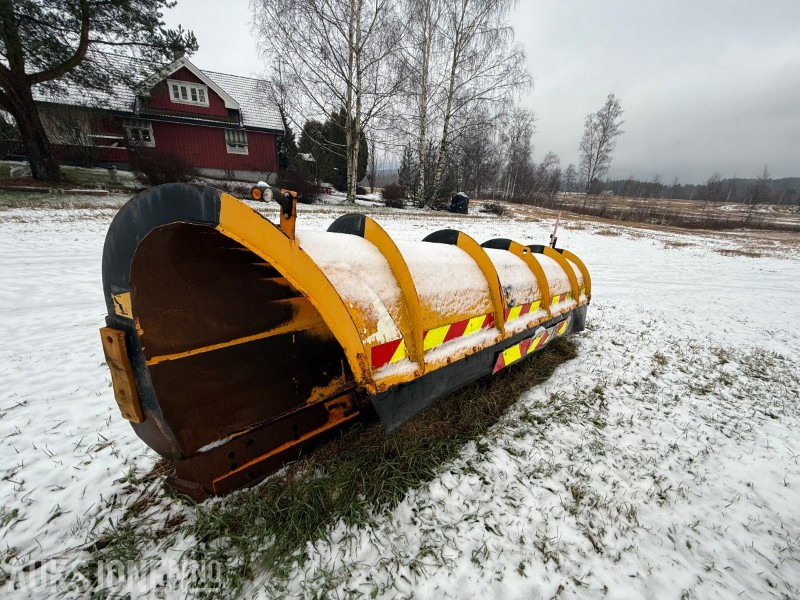 Tellefsdal 360 kasteplog brukt på lastebil - Камион: снимка 1 Tellefsdal 360 kasteplog brukt på lastebil - Камион: снимка 1