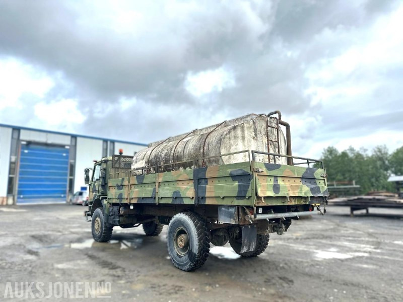 1992 Scania P93MK4X450 militær lastebil med vanntank - Комунална/ Специална техника: снимка 3 1992 Scania P93MK4X450 militær lastebil med vanntank - Комунална/ Специална техника: снимка 3