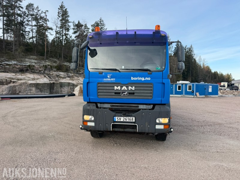 2010 MAN TGA 8x4 Lastebil med maskinpåbygg / maskinrampe - Комунална/ Специална техника: снимка 2 2010 MAN TGA 8x4 Lastebil med maskinpåbygg / maskinrampe - Комунална/ Специална техника: снимка 2