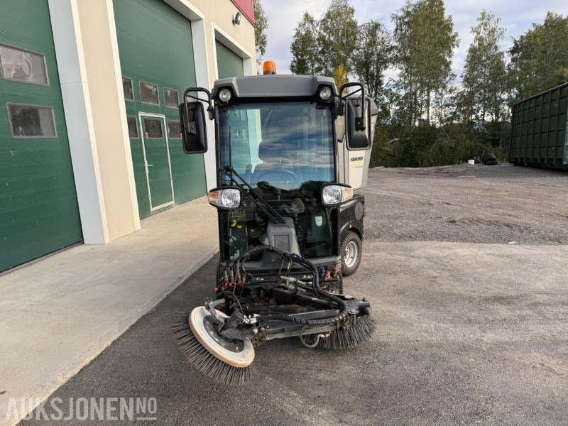 2013 Kärcher Feiemaskin/multimaskin lite brukt - Комунална/ Специална техника: снимка 2 2013 Kärcher Feiemaskin/multimaskin lite brukt - Комунална/ Специална техника: снимка 2