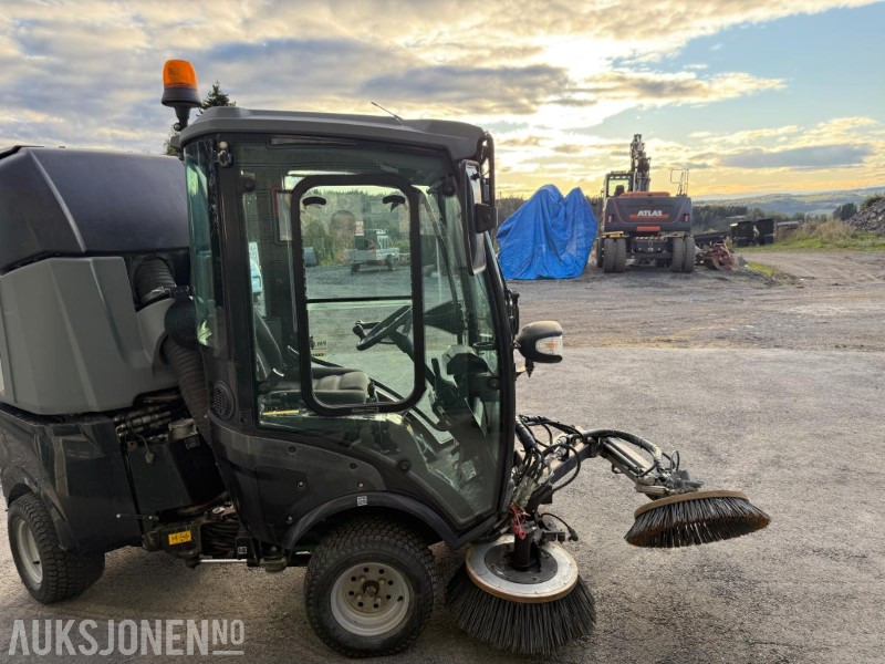 2013 Kärcher Feiemaskin/multimaskin lite brukt - Комунална/ Специална техника: снимка 4 2013 Kärcher Feiemaskin/multimaskin lite brukt - Комунална/ Специална техника: снимка 4