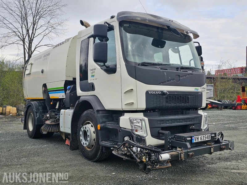 2014 Volvo FE Feiebil med Bucher Schörling CityFant 6000 påbygg/Komplett feiesystem - Комунална/ Специална техника: снимка 3 2014 Volvo FE Feiebil med Bucher Schörling CityFant 6000 påbygg/Komplett feiesystem - Комунална/ Специална техника: снимка 3