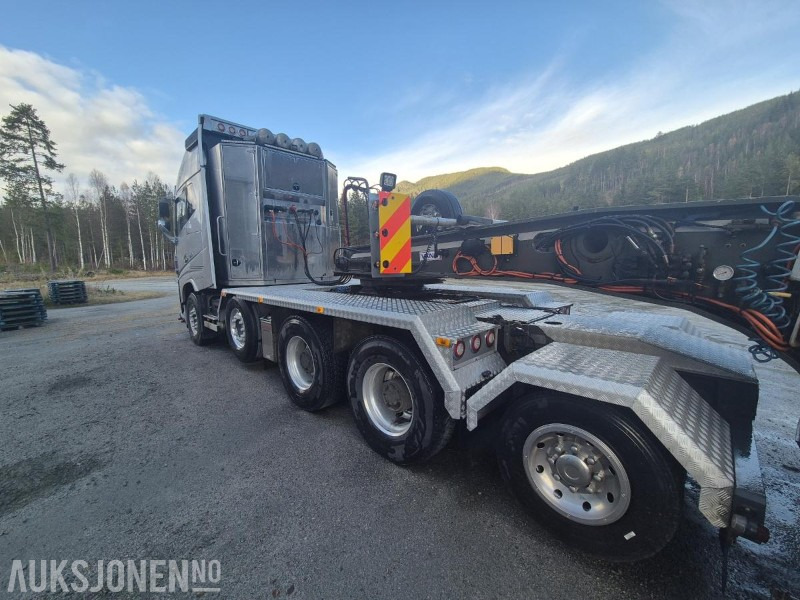 2017 Volvo FH 16 / 750, 8x4+2 Tungtrekker med 2019 Vang 3+1 akslet brønnhenger - Комунална/ Специална техника: снимка 4 2017 Volvo FH 16 / 750, 8x4+2 Tungtrekker med 2019 Vang 3+1 akslet brønnhenger - Комунална/ Специална техника: снимка 4