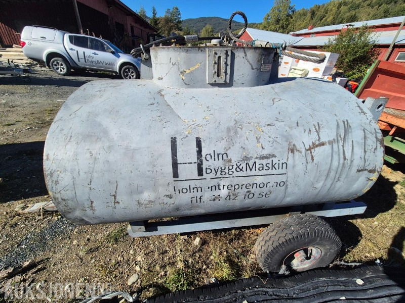 Mobil Dieseltank med hjulgang ca 1900 l - Строително оборудване: снимка 4 Mobil Dieseltank med hjulgang ca 1900 l - Строително оборудване: снимка 4