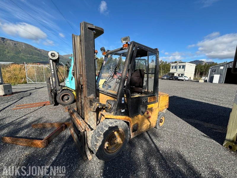 1989 Hyster H3.00XL motvektstruck Diesel - Подемно-транспортна техника: снимка 4 1989 Hyster H3.00XL motvektstruck Diesel - Подемно-транспортна техника: снимка 4