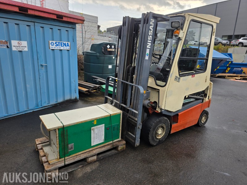 1998 Nissan Q02L25U truck 2,5 T - Подемно-транспортна техника: снимка 1 1998 Nissan Q02L25U truck 2,5 T - Подемно-транспортна техника: снимка 1