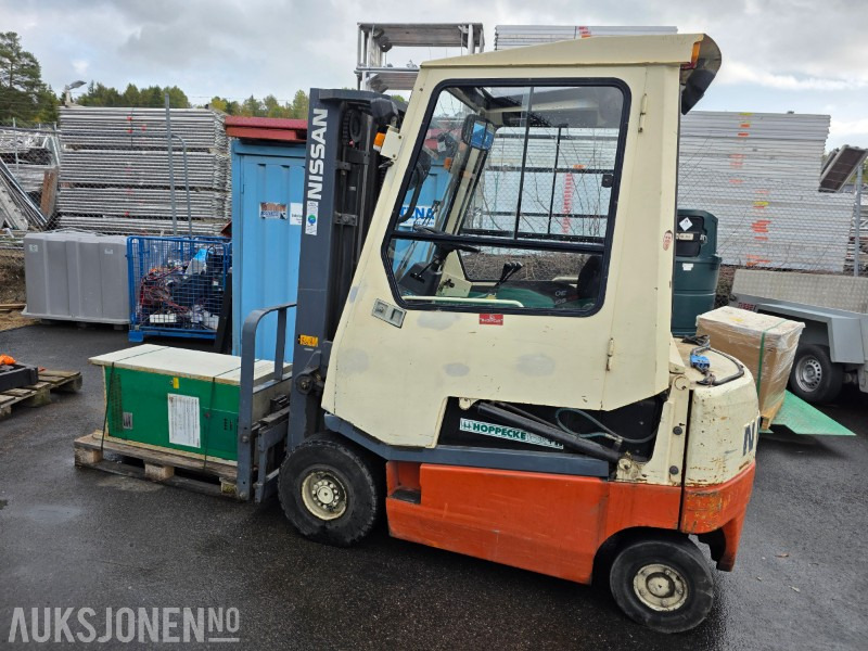 1998 Nissan Q02L25U truck 2,5 T - Подемно-транспортна техника: снимка 4 1998 Nissan Q02L25U truck 2,5 T - Подемно-транспортна техника: снимка 4