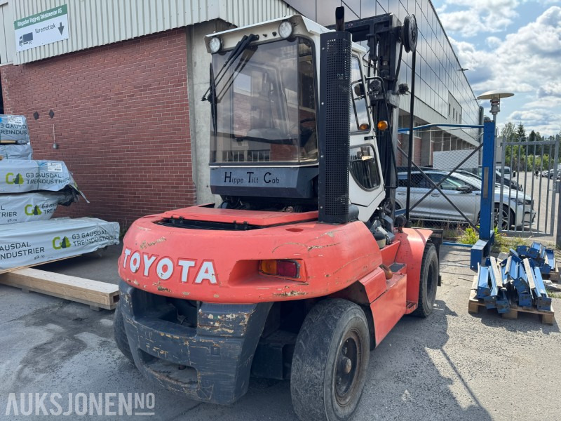 Подемно-транспортна техника 2000 Toyota 5FD70 TRUCK MED HIPPE TILT CABIN, LØFTEHØYDE 6000 MM: снимка 10