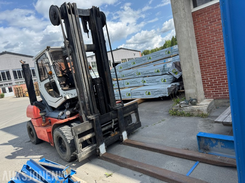 Подемно-транспортна техника 2000 Toyota 5FD70 TRUCK MED HIPPE TILT CABIN, LØFTEHØYDE 6000 MM: снимка 7