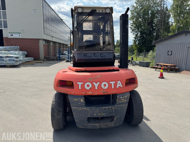 Подемно-транспортна техника 2000 Toyota 5FD70 TRUCK MED HIPPE TILT CABIN, LØFTEHØYDE 6000 MM: снимка 14