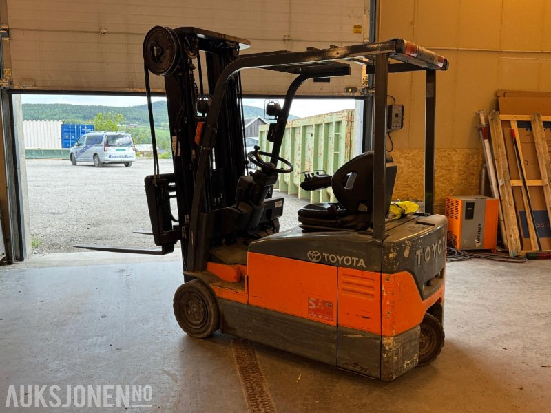 2005 Toyota 7FBEF15 gaffeltruck / 5 meter løftehøyde - Подемно-транспортна техника: снимка 2 2005 Toyota 7FBEF15 gaffeltruck / 5 meter løftehøyde - Подемно-транспортна техника: снимка 2