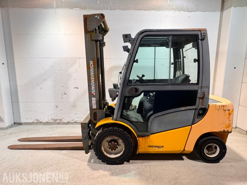 2007 Jungheinrich DFG 430 Motvektstruck 3000KG, 2853 timer - Подемно-транспортна техника: снимка 2 2007 Jungheinrich DFG 430 Motvektstruck 3000KG, 2853 timer - Подемно-транспортна техника: снимка 2