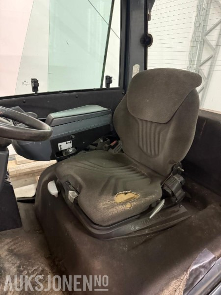 2009 JUNGHEINRICH DFG-425. 4090kg. Løftekap 2500kg - Подемно-транспортна техника: снимка 5 2009 JUNGHEINRICH DFG-425. 4090kg. Løftekap 2500kg - Подемно-транспортна техника: снимка 5