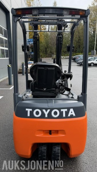 2010 Toyota 8FBET16 elektrisk gaffeltruck - Подемно-транспортна техника: снимка 4 2010 Toyota 8FBET16 elektrisk gaffeltruck - Подемно-транспортна техника: снимка 4