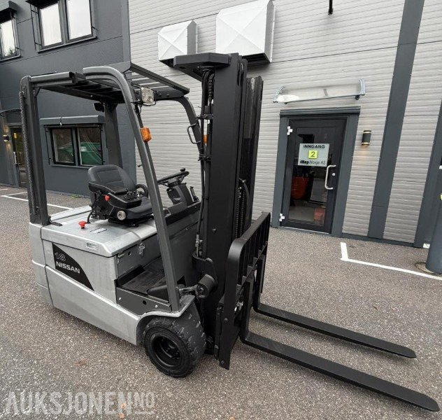 2013 Nissan AG1N1L18Q elektrisk truck Hydraulisk sideskift - Подемно-транспортна техника: снимка 2 2013 Nissan AG1N1L18Q elektrisk truck Hydraulisk sideskift - Подемно-транспортна техника: снимка 2