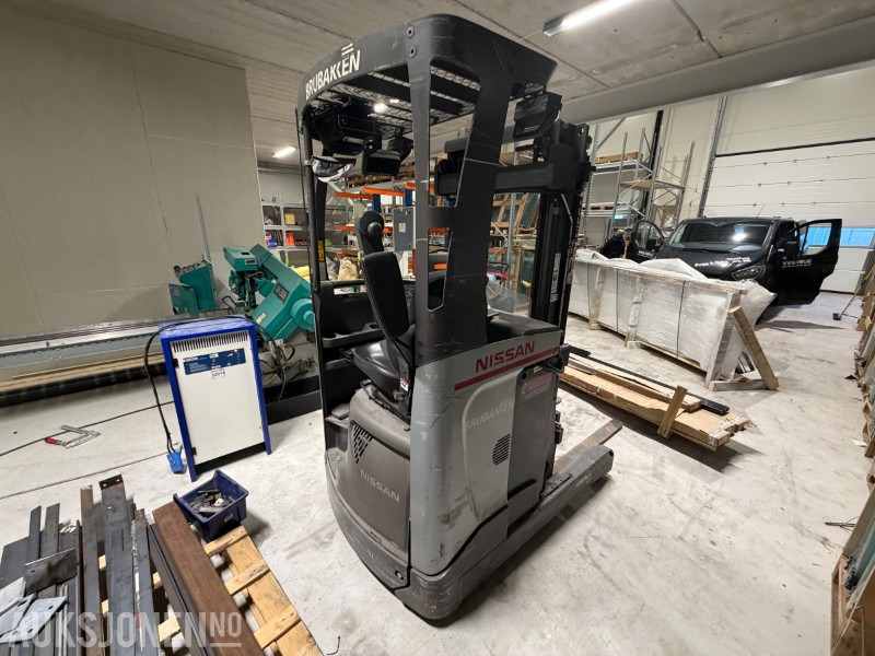 Подемно-транспортна техника 2013 Nissan UND140 Skyvemasttruck - 4,8m med batterilader: снимка 7 Подемно-транспортна техника 2013 Nissan UND140 Skyvemasttruck - 4,8m med batterilader: снимка 7