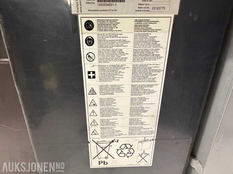 Подемно-транспортна техника 2013 Nissan UND140 Skyvemasttruck - 4,8m med batterilader: снимка 26 Подемно-транспортна техника 2013 Nissan UND140 Skyvemasttruck - 4,8m med batterilader: снимка 26