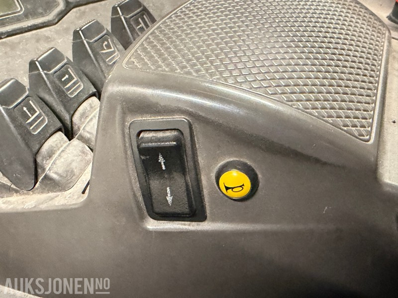 Подемно-транспортна техника 2013 Nissan UND140 Skyvemasttruck - 4,8m med batterilader: снимка 46 Подемно-транспортна техника 2013 Nissan UND140 Skyvemasttruck - 4,8m med batterilader: снимка 46