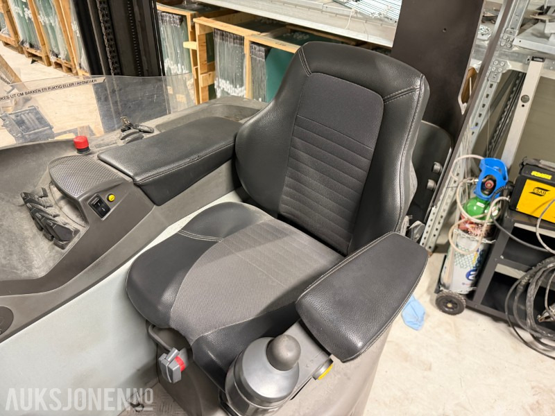 Подемно-транспортна техника 2013 Nissan UND140 Skyvemasttruck - 4,8m med batterilader: снимка 30 Подемно-транспортна техника 2013 Nissan UND140 Skyvemasttruck - 4,8m med batterilader: снимка 30