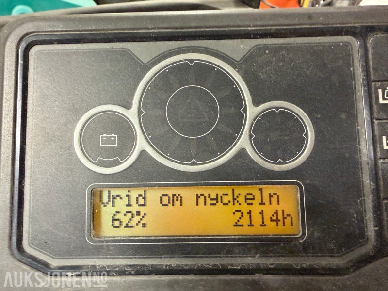 Подемно-транспортна техника 2013 Nissan UND140 Skyvemasttruck - 4,8m med batterilader: снимка 32 Подемно-транспортна техника 2013 Nissan UND140 Skyvemasttruck - 4,8m med batterilader: снимка 32