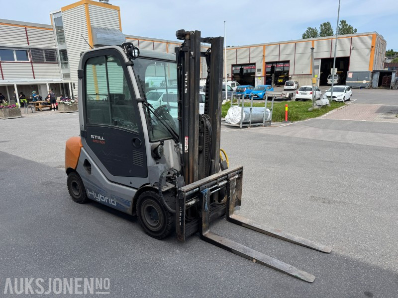 2014 Still RX 70-30 Hybrid Gaffeltruck – 3 tonn løftekapasitet Repobjekt - Подемно-транспортна техника: снимка 3 2014 Still RX 70-30 Hybrid Gaffeltruck – 3 tonn løftekapasitet Repobjekt - Подемно-транспортна техника: снимка 3
