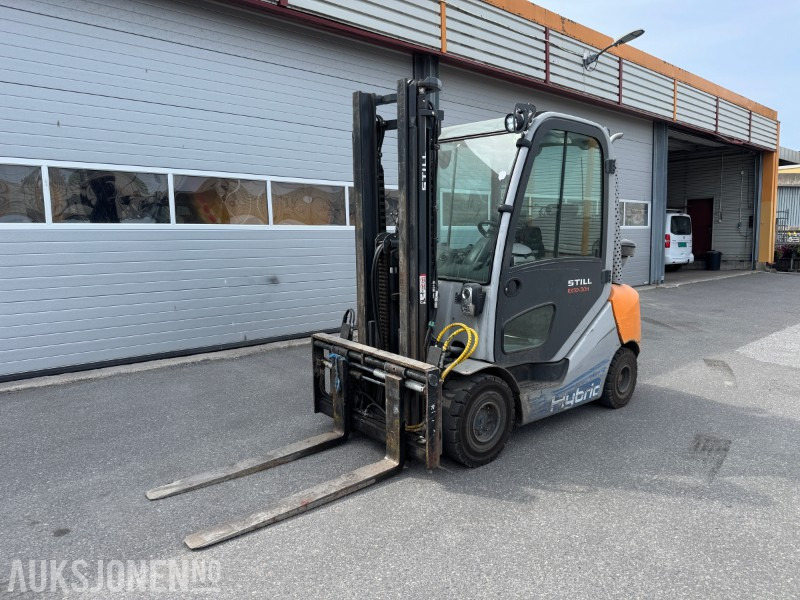 2014 Still RX 70-30 Hybrid Gaffeltruck – 3 tonn løftekapasitet Repobjekt - Подемно-транспортна техника: снимка 1 2014 Still RX 70-30 Hybrid Gaffeltruck – 3 tonn løftekapasitet Repobjekt - Подемно-транспортна техника: снимка 1
