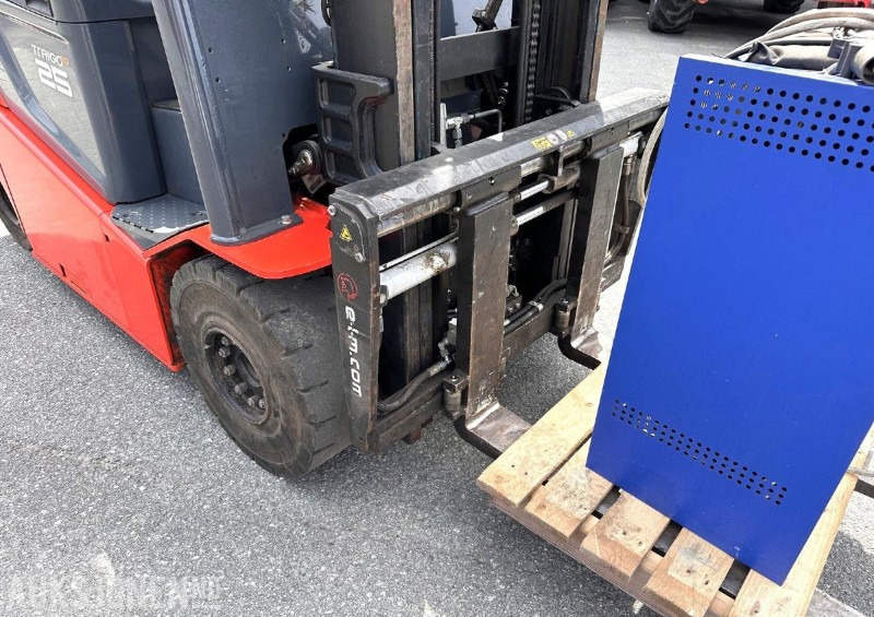 2014 Toyota 8FBMKT25 – 2,5T elektrisk gaffeltruck - Подемно-транспортна техника: снимка 5 2014 Toyota 8FBMKT25 – 2,5T elektrisk gaffeltruck - Подемно-транспортна техника: снимка 5