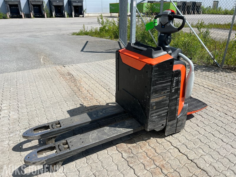 BT LPE 200 Snile - Подемно-транспортна техника: снимка 1 BT LPE 200 Snile - Подемно-транспортна техника: снимка 1