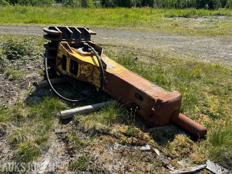 2004 Atlas Copco HB3000 pigghammer - Прикачен инвентар за Строителна техника: снимка 1 2004 Atlas Copco HB3000 pigghammer - Прикачен инвентар за Строителна техника: снимка 1
