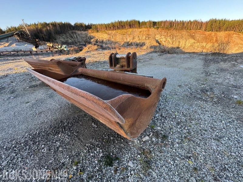 2004 Nanset pusseskuffe med hydraulisk tilt / KM feste - Прикачен инвентар за Строителна техника: снимка 1 2004 Nanset pusseskuffe med hydraulisk tilt / KM feste - Прикачен инвентар за Строителна техника: снимка 1