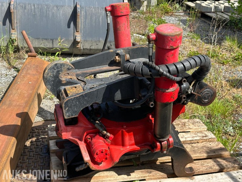 2007 Rototilt RT80 og B20 hurtigfeste - Прикачен инвентар за Строителна техника: снимка 1 2007 Rototilt RT80 og B20 hurtigfeste - Прикачен инвентар за Строителна техника: снимка 1