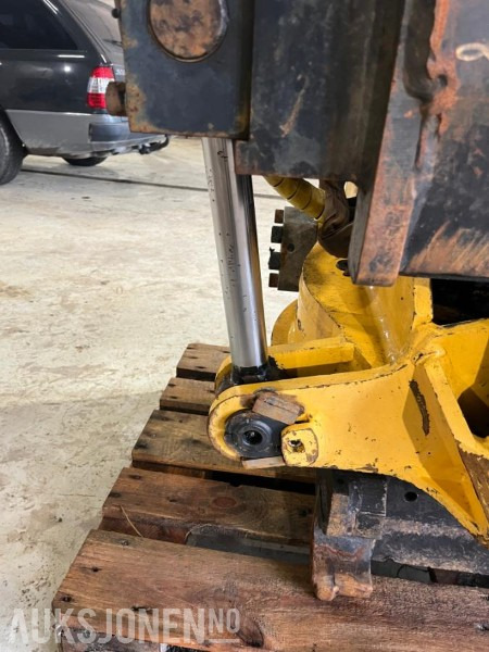 2009 Engcon EC30 Rotortilt - Прикачен инвентар за Строителна техника: снимка 3 2009 Engcon EC30 Rotortilt - Прикачен инвентар за Строителна техника: снимка 3