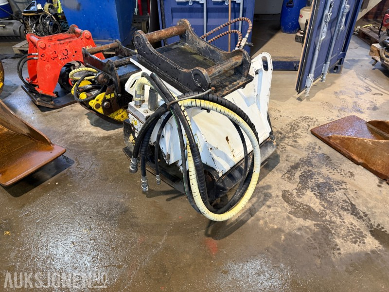 2010 Simex PLB 600 Asfaltfres – S60 - Både betong og afalttrommel montert - Прикачен инвентар за Строителна техника: снимка 1 2010 Simex PLB 600 Asfaltfres – S60 - Både betong og afalttrommel montert - Прикачен инвентар за Строителна техника: снимка 1