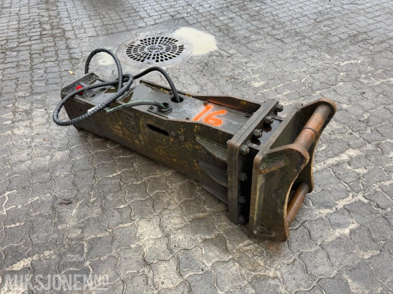 2012 Giant pigghammer med S50 feste - Прикачен инвентар за Строителна техника: снимка 4 2012 Giant pigghammer med S50 feste - Прикачен инвентар за Строителна техника: снимка 4