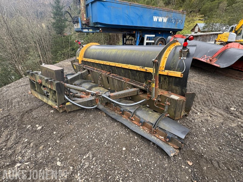 2012 Mahler M-Flexiway DT34FW snøplog med hydraulikksentral og slaps - Прикачен инвентар за Строителна техника: снимка 3 2012 Mahler M-Flexiway DT34FW snøplog med hydraulikksentral og slaps - Прикачен инвентар за Строителна техника: снимка 3