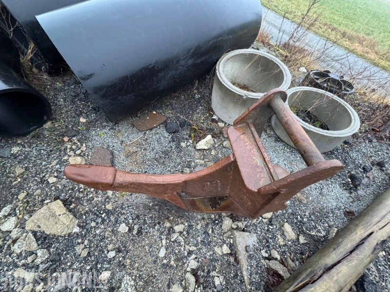 2012 SMP rippertann – S70 feste - Прикачен инвентар за Строителна техника: снимка 5 2012 SMP rippertann – S70 feste - Прикачен инвентар за Строителна техника: снимка 5