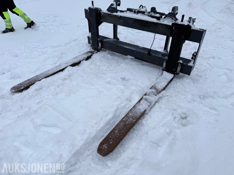 2021 LS Equipment 8t pallegafler - Прикачен инвентар за Строителна техника: снимка 2 2021 LS Equipment 8t pallegafler - Прикачен инвентар за Строителна техника: снимка 2