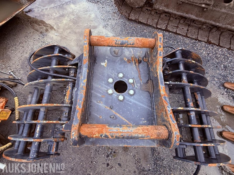 2022 Steinklype m/ S60 hurtigfeste - Nesten ikke brukt - Прикачен инвентар за Строителна техника: снимка 5 2022 Steinklype m/ S60 hurtigfeste - Nesten ikke brukt - Прикачен инвентар за Строителна техника: снимка 5