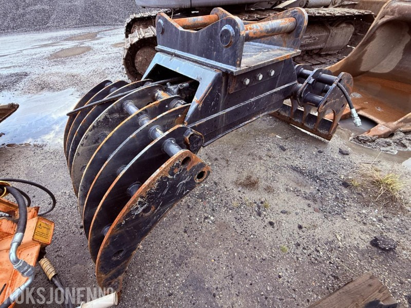 2022 Steinklype m/ S60 hurtigfeste - Nesten ikke brukt - Прикачен инвентар за Строителна техника: снимка 4 2022 Steinklype m/ S60 hurtigfeste - Nesten ikke brukt - Прикачен инвентар за Строителна техника: снимка 4