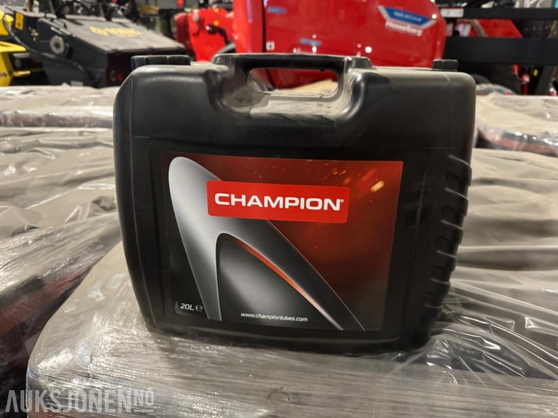 2023 - 100 Liter - Champion XRS 10W-30 FE Multifunctinal Oil - Прикачен инвентар за Строителна техника: снимка 1 2023 - 100 Liter - Champion XRS 10W-30 FE Multifunctinal Oil - Прикачен инвентар за Строителна техника: снимка 1