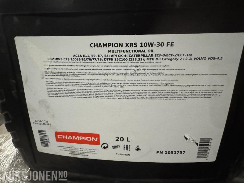 2023 - 100 Liter - Champion XRS 10W-30 FE Multifunctinal Oil - Прикачен инвентар за Строителна техника: снимка 2 2023 - 100 Liter - Champion XRS 10W-30 FE Multifunctinal Oil - Прикачен инвентар за Строителна техника: снимка 2