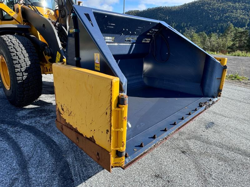 2023 Drivex Klappvingeskuffe / Klaffskuffe / Snøskuffe / brøyteskuffe - Volvo BM feste - 3,5 m3 - Прикачен инвентар за Строителна техника: снимка 4 2023 Drivex Klappvingeskuffe / Klaffskuffe / Snøskuffe / brøyteskuffe - Volvo BM feste - 3,5 m3 - Прикачен инвентар за Строителна техника: снимка 4