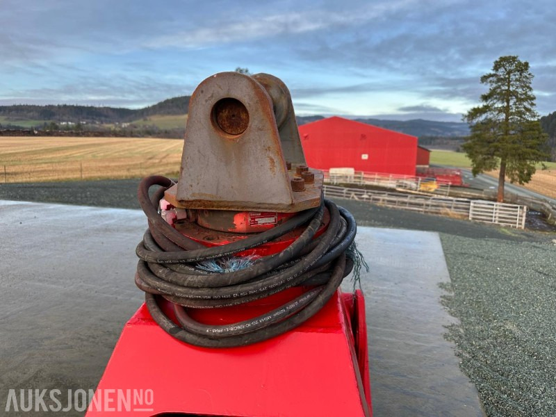 Прикачен инвентар за Строителна техника Thumm Rotorex 615H tømmerklo / grip – solid hydraulisk klo med rotator: снимка 8 Прикачен инвентар за Строителна техника Thumm Rotorex 615H tømmerklo / grip – solid hydraulisk klo med rotator: снимка 8