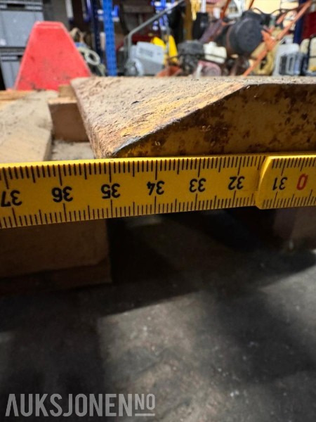 Volvo L110 - Slitestål til skuffe som har stått på Hjullaster - Прикачен инвентар за Строителна техника: снимка 3 Volvo L110 - Slitestål til skuffe som har stått på Hjullaster - Прикачен инвентар за Строителна техника: снимка 3