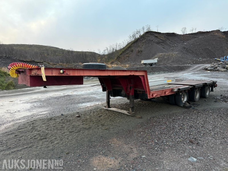 1976 HI GAIN LBS 33-EM - Maskinsemi - 3 akslet - Rep.objekt - Ремарке: снимка 1 1976 HI GAIN LBS 33-EM - Maskinsemi - 3 akslet - Rep.objekt - Ремарке: снимка 1