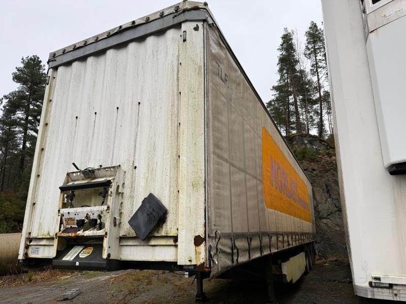 Krone Profi Liner Nordic SD kapellsemi – hevbart tak – medbringertruck-feste – åpning begge sider - Ремарке: снимка 1 Krone Profi Liner Nordic SD kapellsemi – hevbart tak – medbringertruck-feste – åpning begge sider - Ремарке: снимка 1